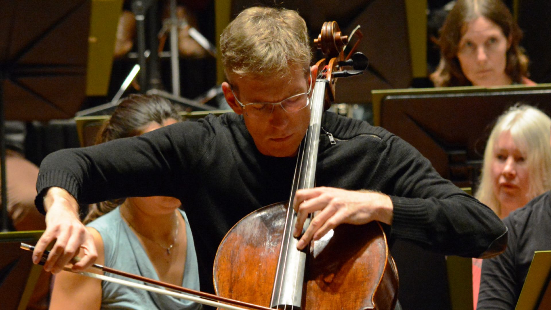 Johannes Moser playing Walton Cello Concerto