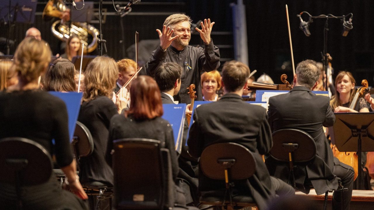 Kirill Karabits accepts award from Arts University Bournemouth for commitment to music on the South Coast