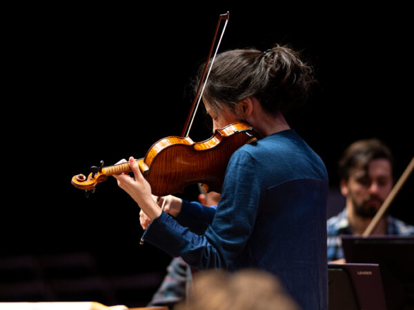 REVIEW: Beethoven and Elgar with Mark Wigglesworth and Clara-Jumi Kang